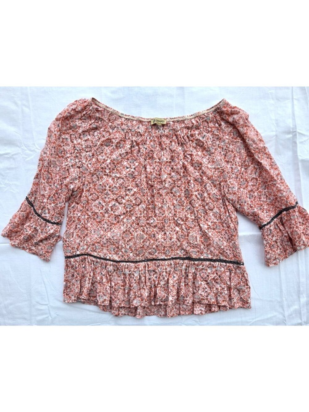 Democracy Blouse Shirt Top Women's Medium Boho Salmon Grey Floral ¾ Bell Sleeve